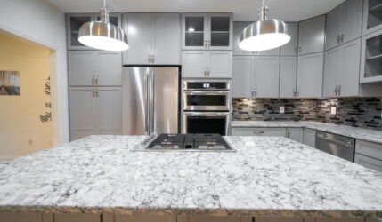 WHAT ARE THE ADVANTAGES OF GRANITE COUNTERTOPS?