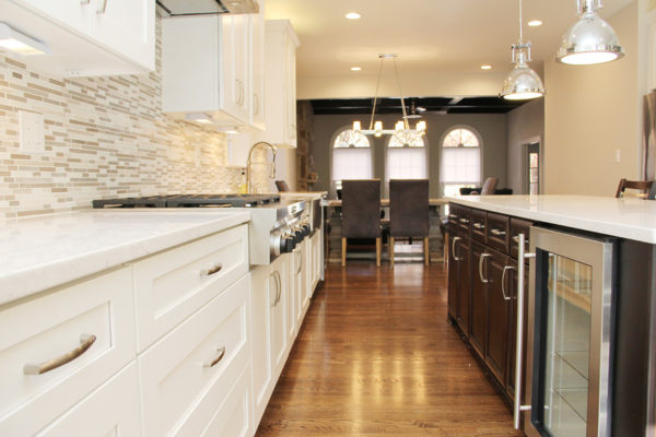 WE LOVE THE KITCHENS IN WHITE
